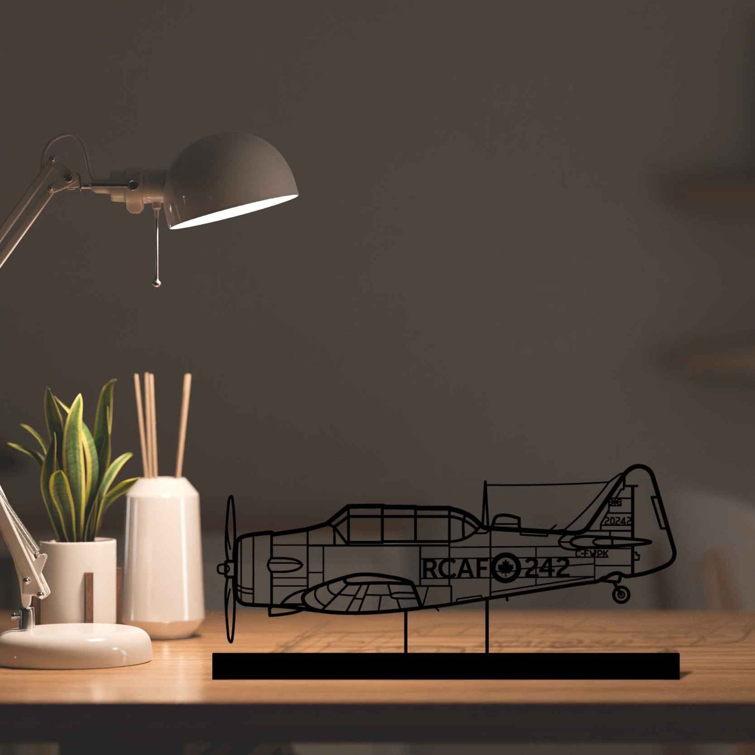 Décoration murale en métal - Harvard Silhouette aircraftvibes