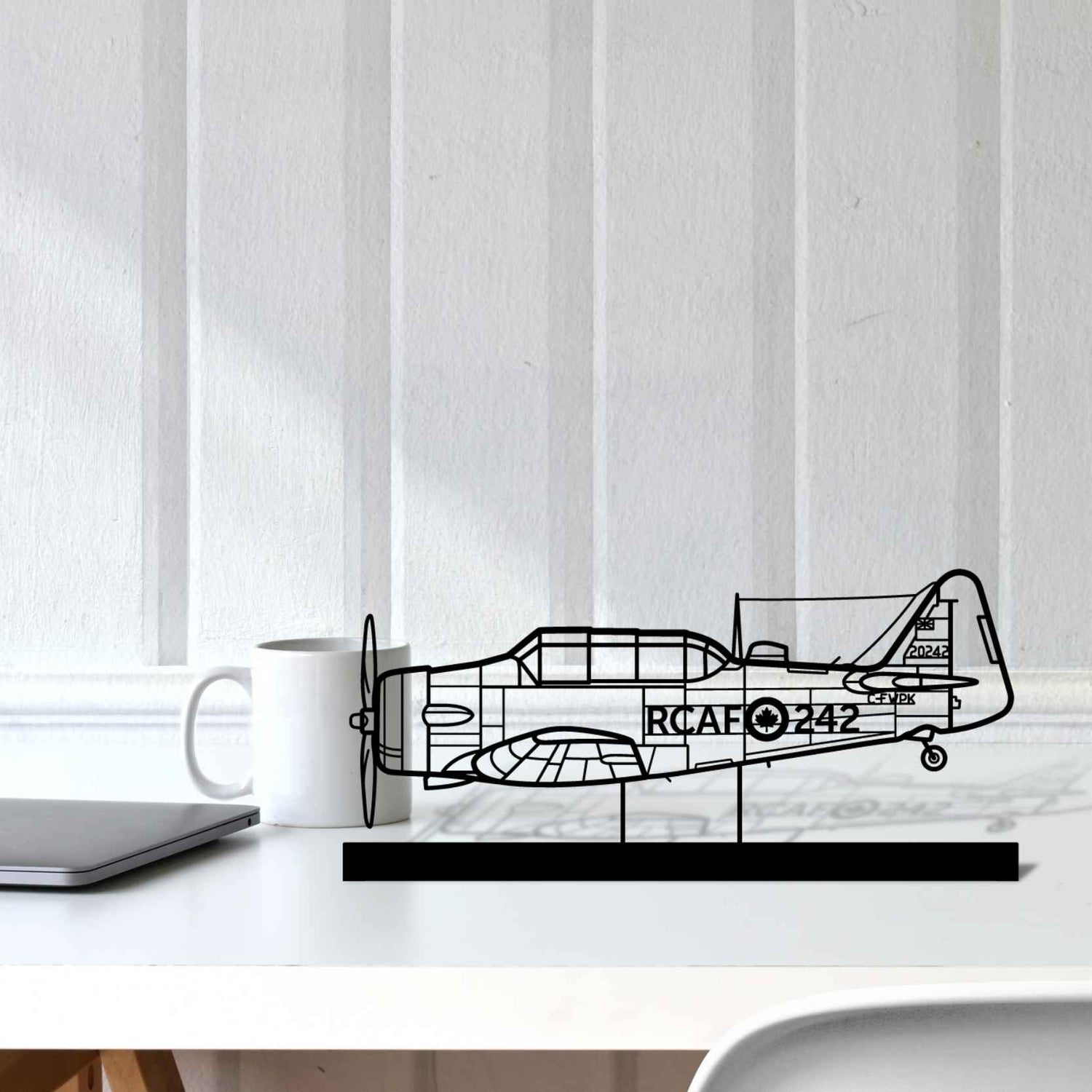 Décoration murale en métal - Harvard Silhouette aircraftvibes